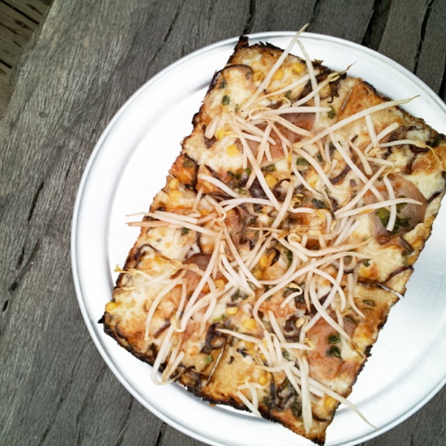 Via 313 Michi Ramen Pizza